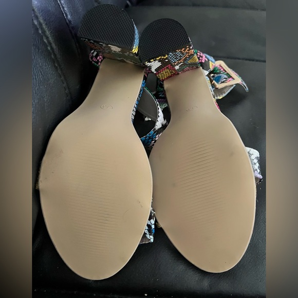 ChicMe: Women’s Snakeskin Print Ankle Buckled Chunky Heels: Size 11 - Picture 5 of 6